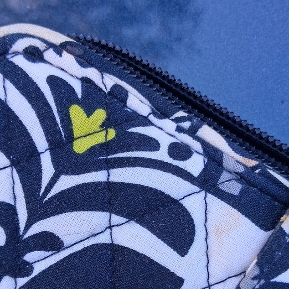 Vera Bradley Black and White Floral Phone Case with Yellow Accents - Picture 3 of 9